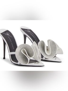 BNIB Giuseppe Zanotti White Crystal Ruffle Stiletto Mules, 38
